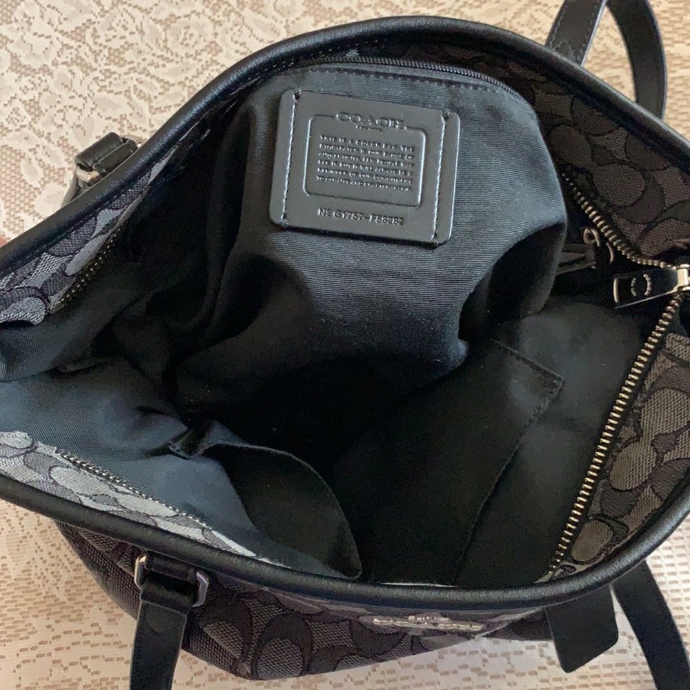 Final - Authentic Coach Medium Tote - image 8